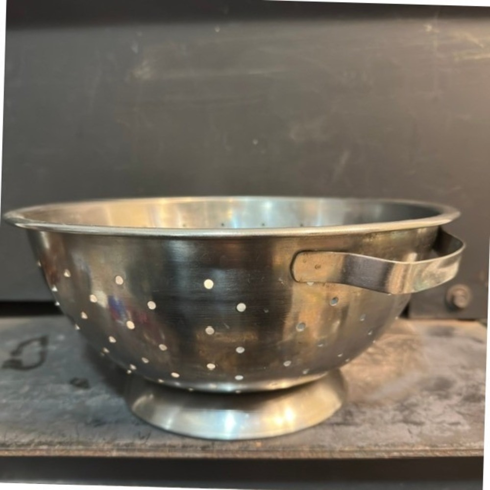 Interpur Vintage 80s Stainless Steel‎ Footed Colander Strainer Korea 11in